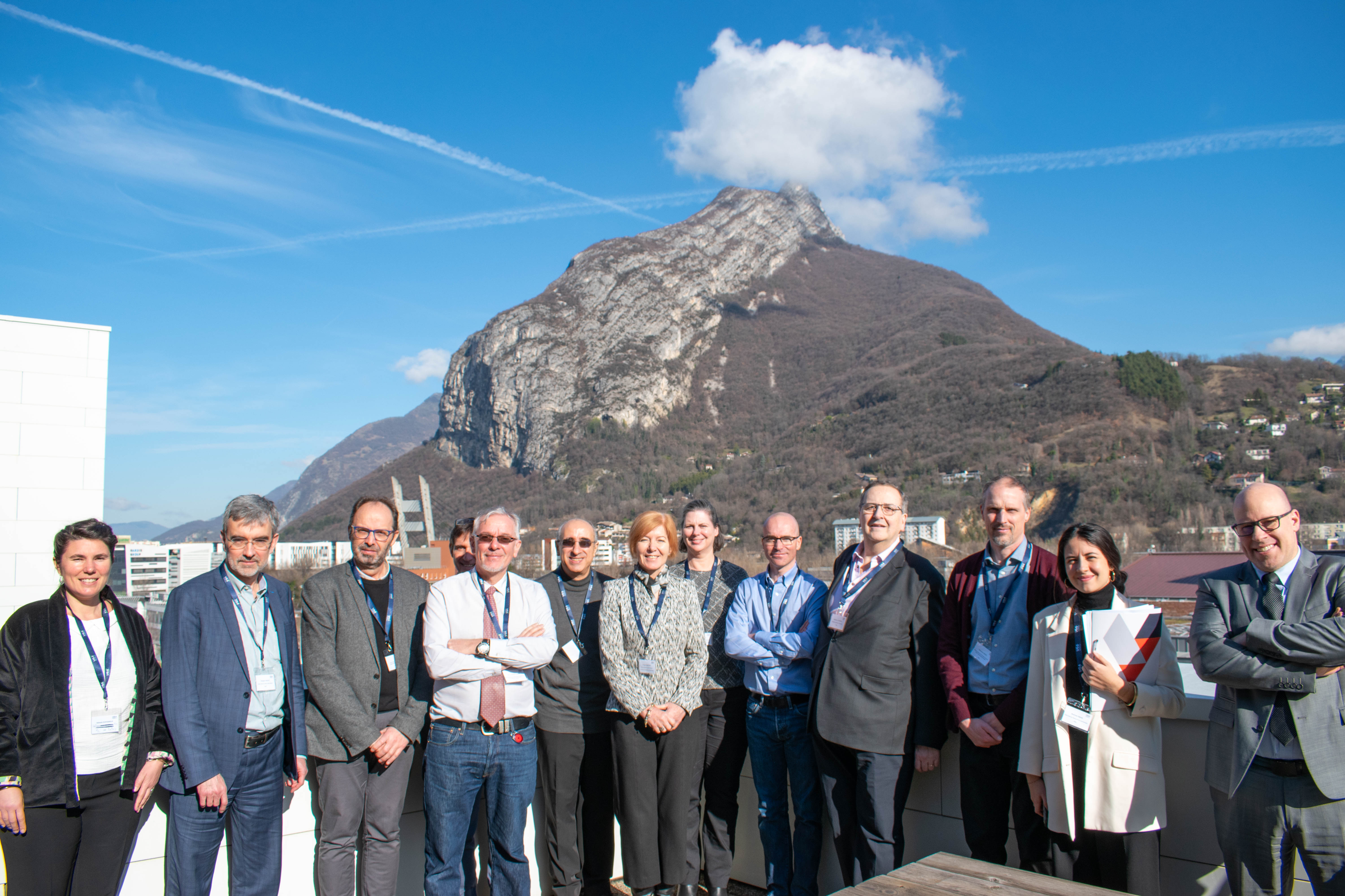 Official photograph - representatives of Swinburne University of Technology, CEA and UGA.