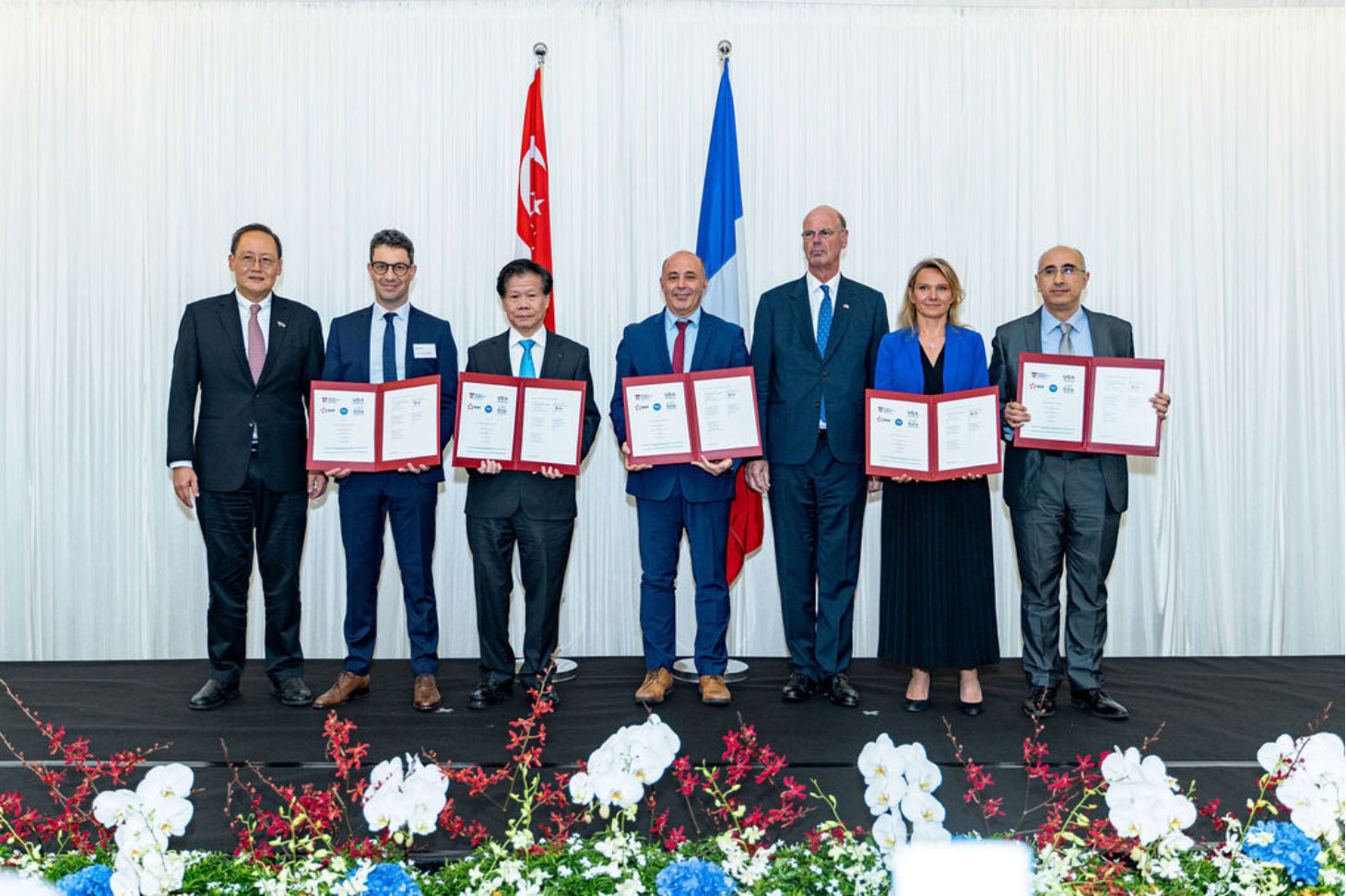 Signature du protocole d'accord de création d’un centre de recherche et d’innovation industrielle-académique dans le domaine de l’énergie le 30 mai 2025 par l'Université Grenoble Alpes (UGA), l'Université technologique de Nanyang à Singapour (NTU Singapou